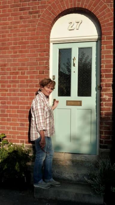 Appartement No. 27'S Self-Catering Flat For A Memorable Break. à Bridport Extérieur photo